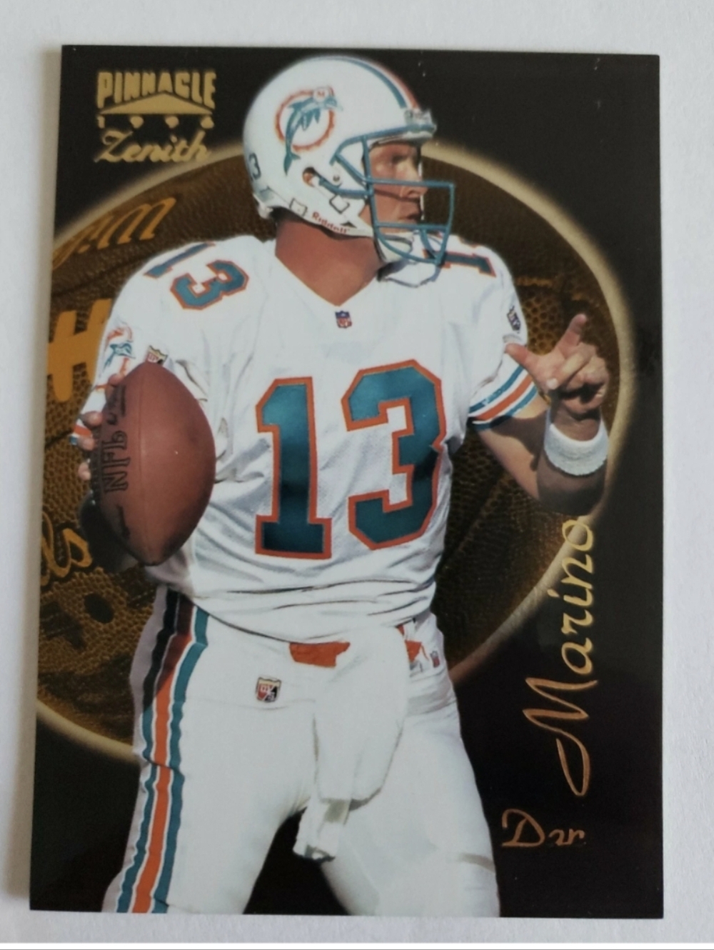 Miami Dolphins - 1996 Pinnacle Zenith - Dan Marino #Z-1 - FOOTBALL VINTAGE CARD